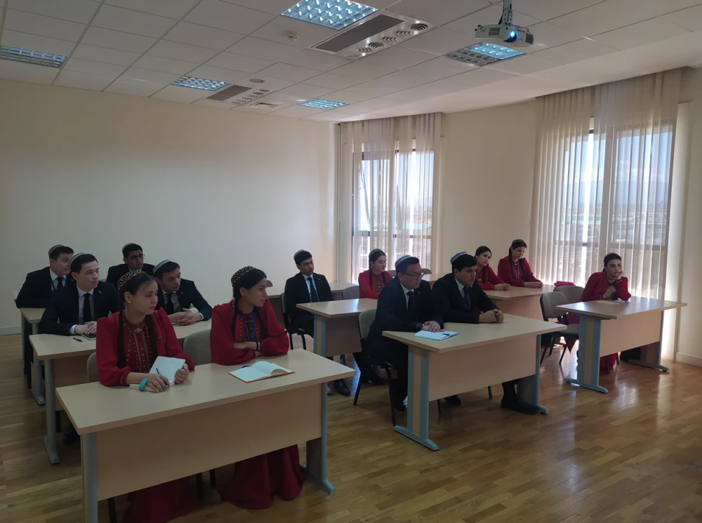 An impressive lesson with the “Master Diplomat of Turkmenistan”